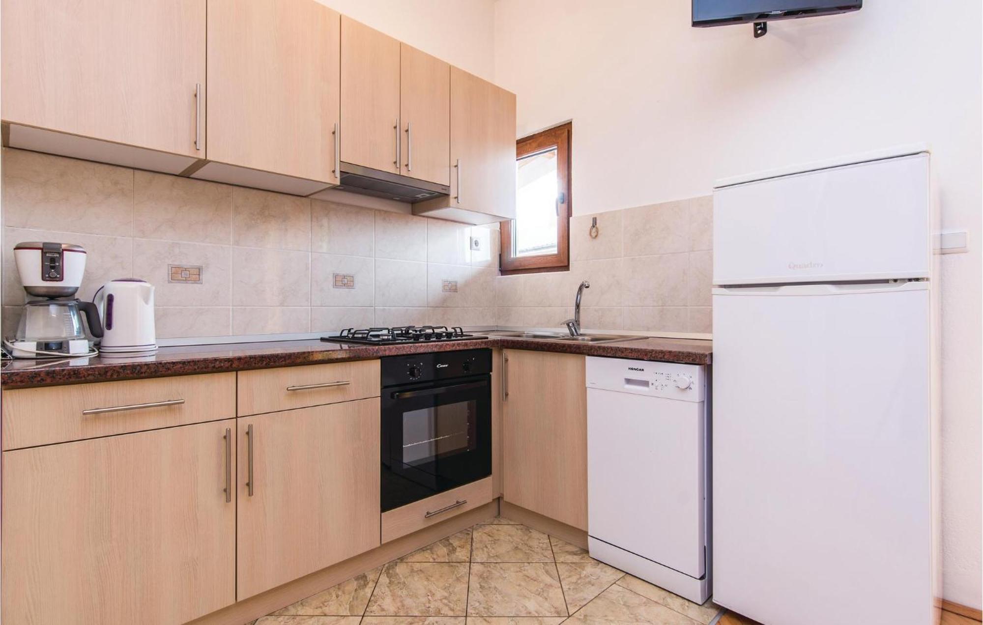 4 Bedroom Awesome Apartment In Starigrad Exterior photo