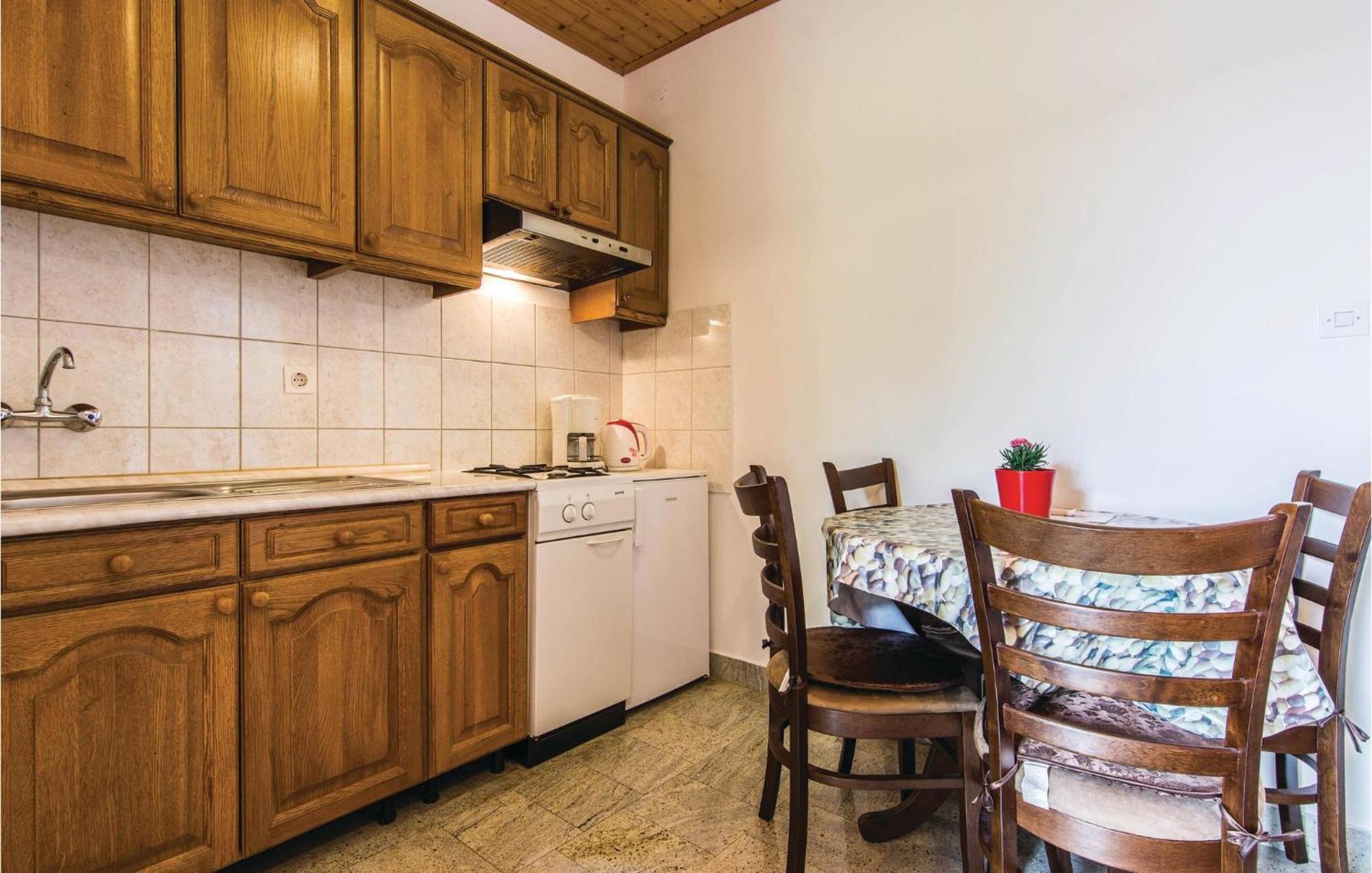4 Bedroom Awesome Apartment In Starigrad Exterior photo