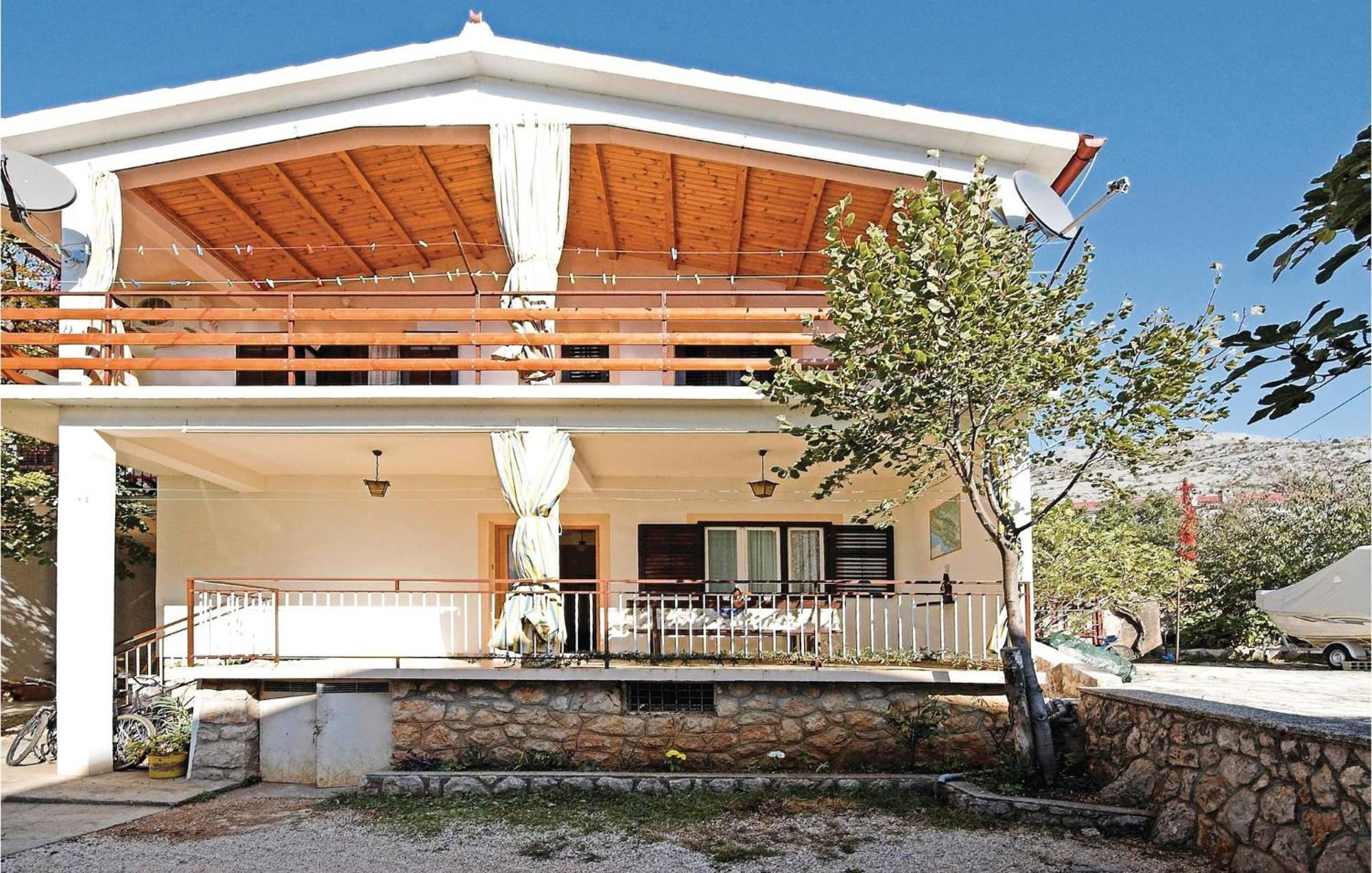 4 Bedroom Awesome Apartment In Starigrad Exterior photo